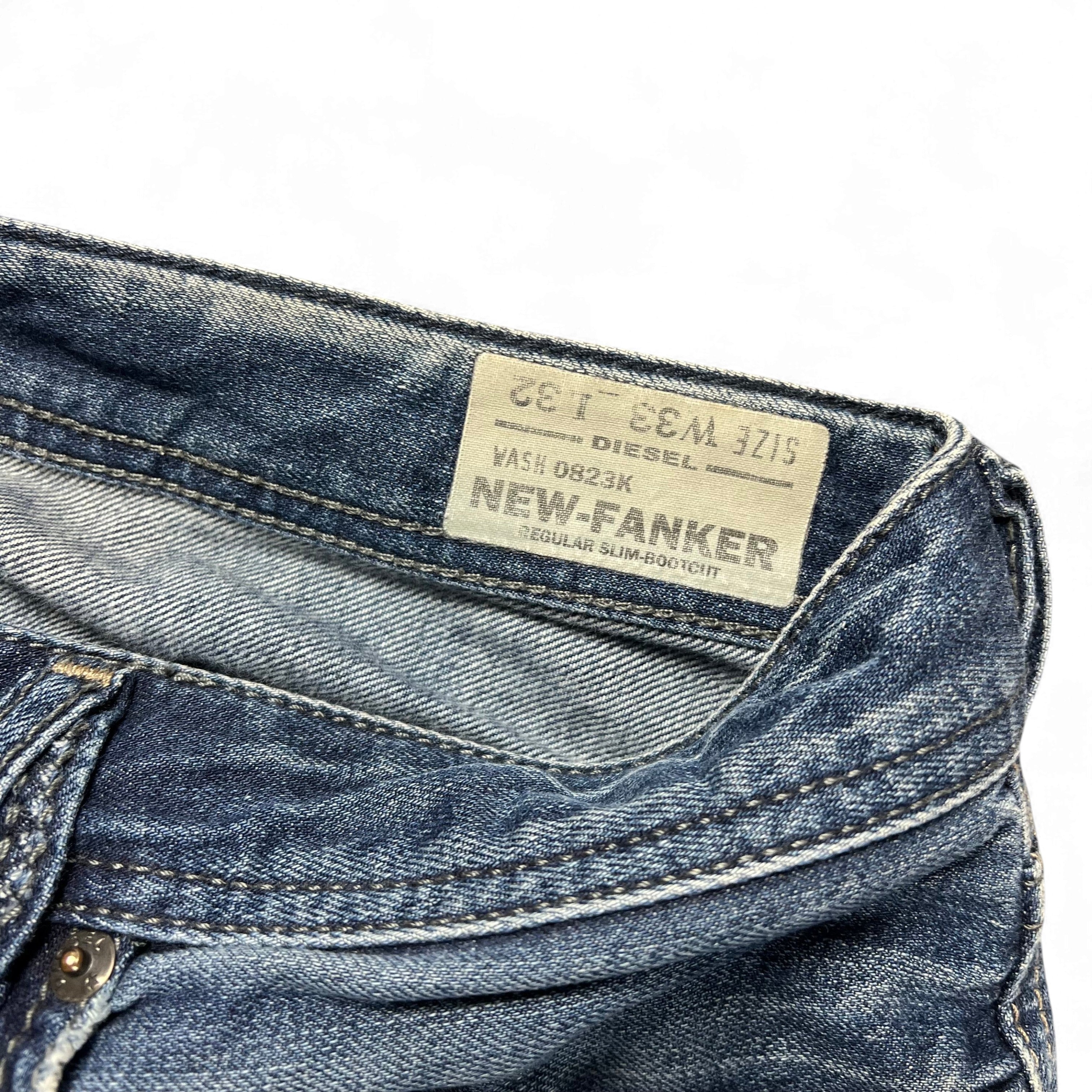 TWC Vintage Diesel New-Fanker Bootcut Jeans mit Label-Detail am Bund in verwaschenem Blau