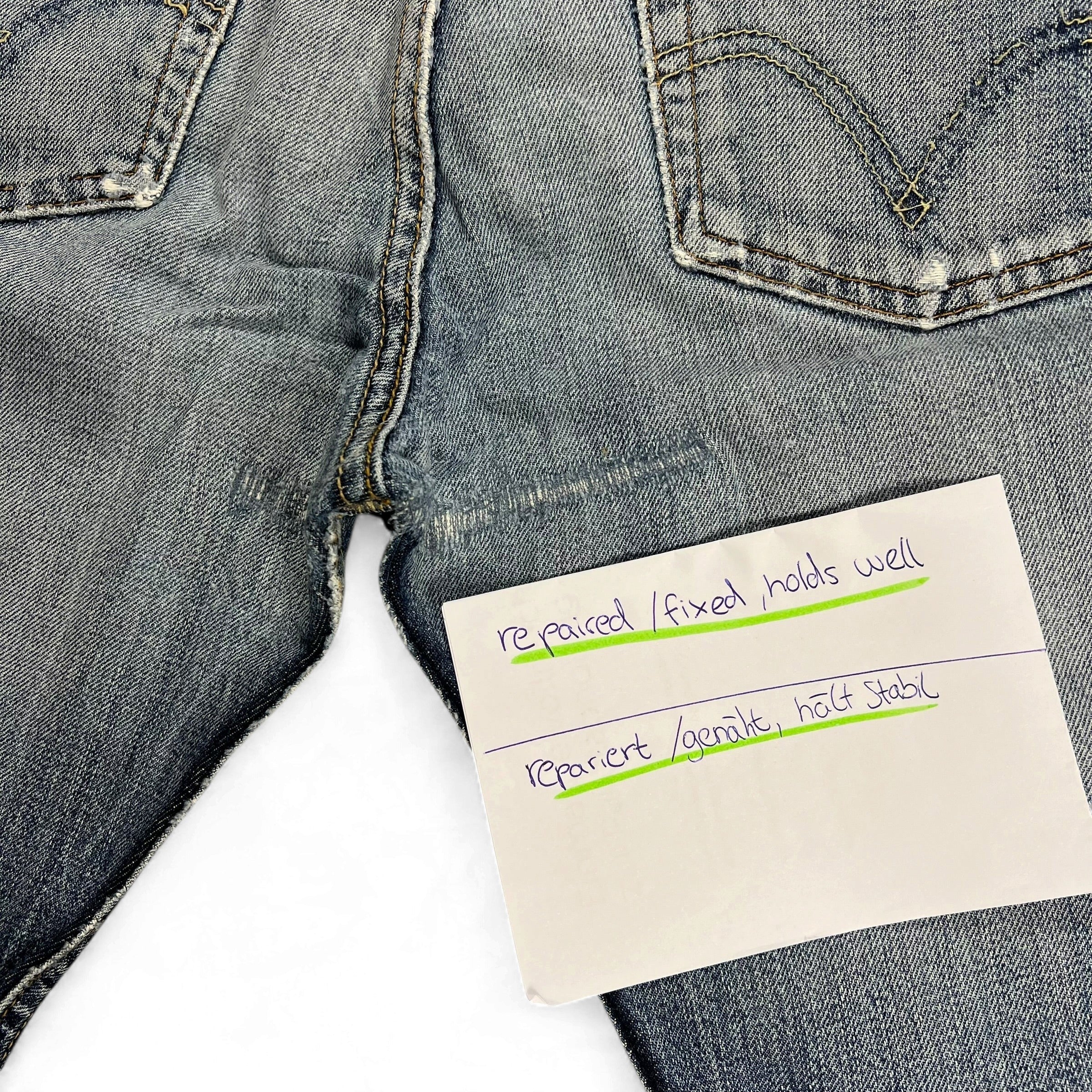 TWC Vintage Levi’s 506 Straight Jeans mit reparierter Schrittnaht aus blauem Denim