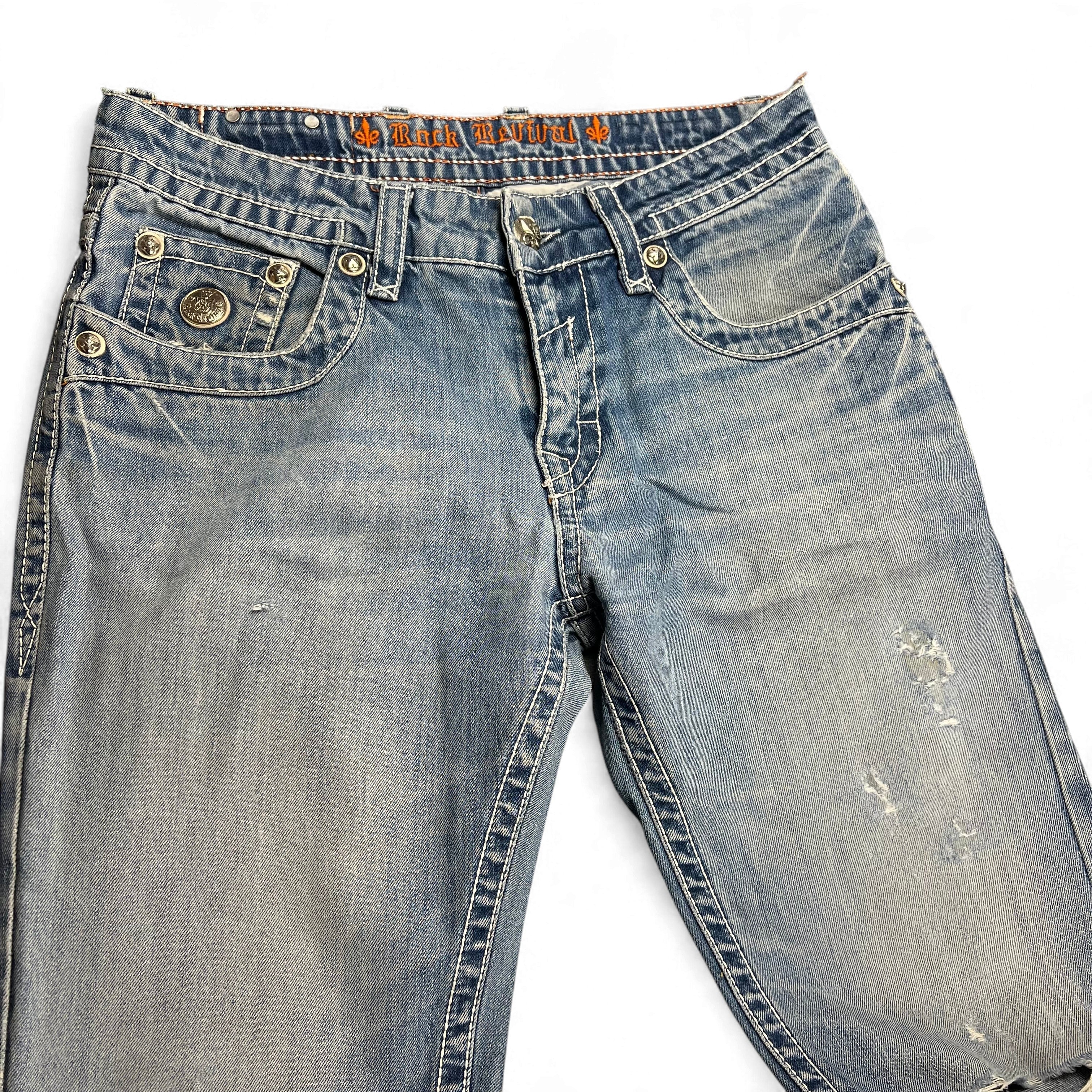 TWC Vintage Rock Revival Baggy Jeans in hellblauem Denim mit Distressed-Details und markanten Ziernähten