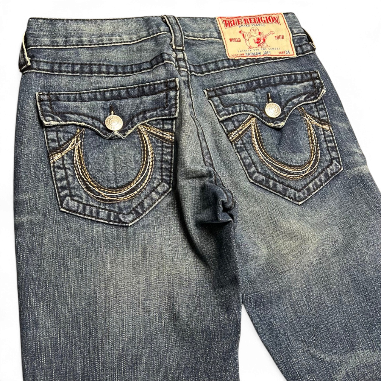 TWC Vintage True Religion Rainbow Joey Bootcut Jeans in blauem Denim mit markanten Nähten und Gesäßtaschen
