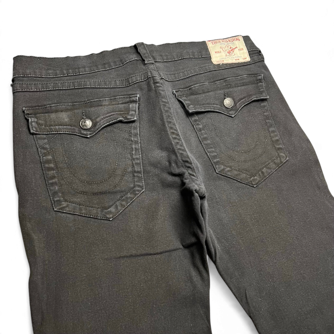 TWC Vintage True Religion Ricky Straight Jeans in Schwarz mit Gesäßtaschen mit Knopfverschluss und Markenaufnäher