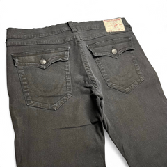 TWC Vintage True Religion Ricky Straight Jeans in Schwarz mit Gesäßtaschen mit Knopfverschluss und Markenaufnäher