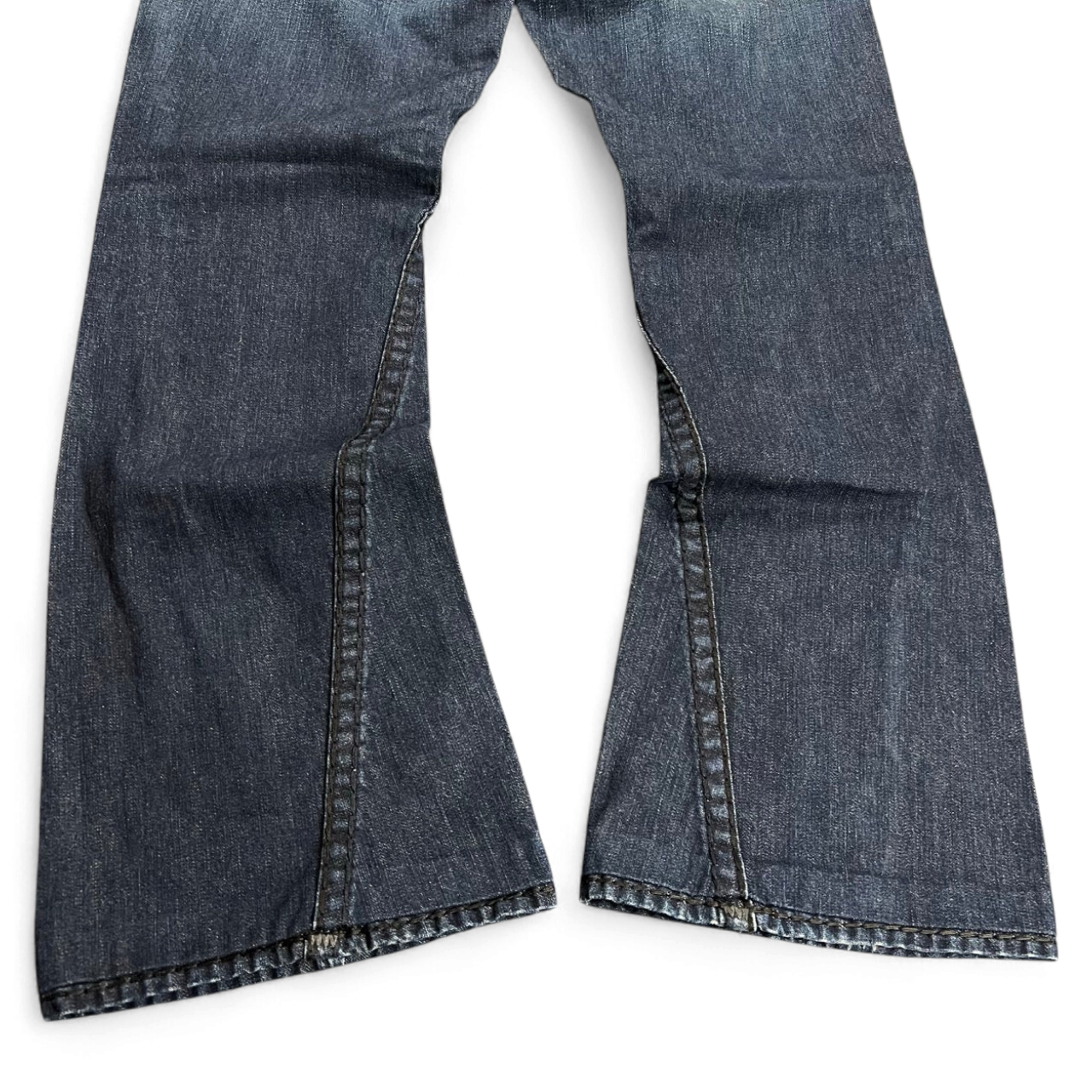 TWC Vintage True Religion Joey Super T Bootcut Jeans in dunkelblauem Denim mit markanten Kontrastnähten