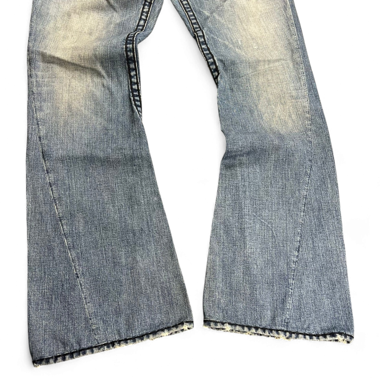TWC Vintage True Religion Joey Super T Bootcut Jeans in verwaschenem Blau mit markanten Kontrastnähten