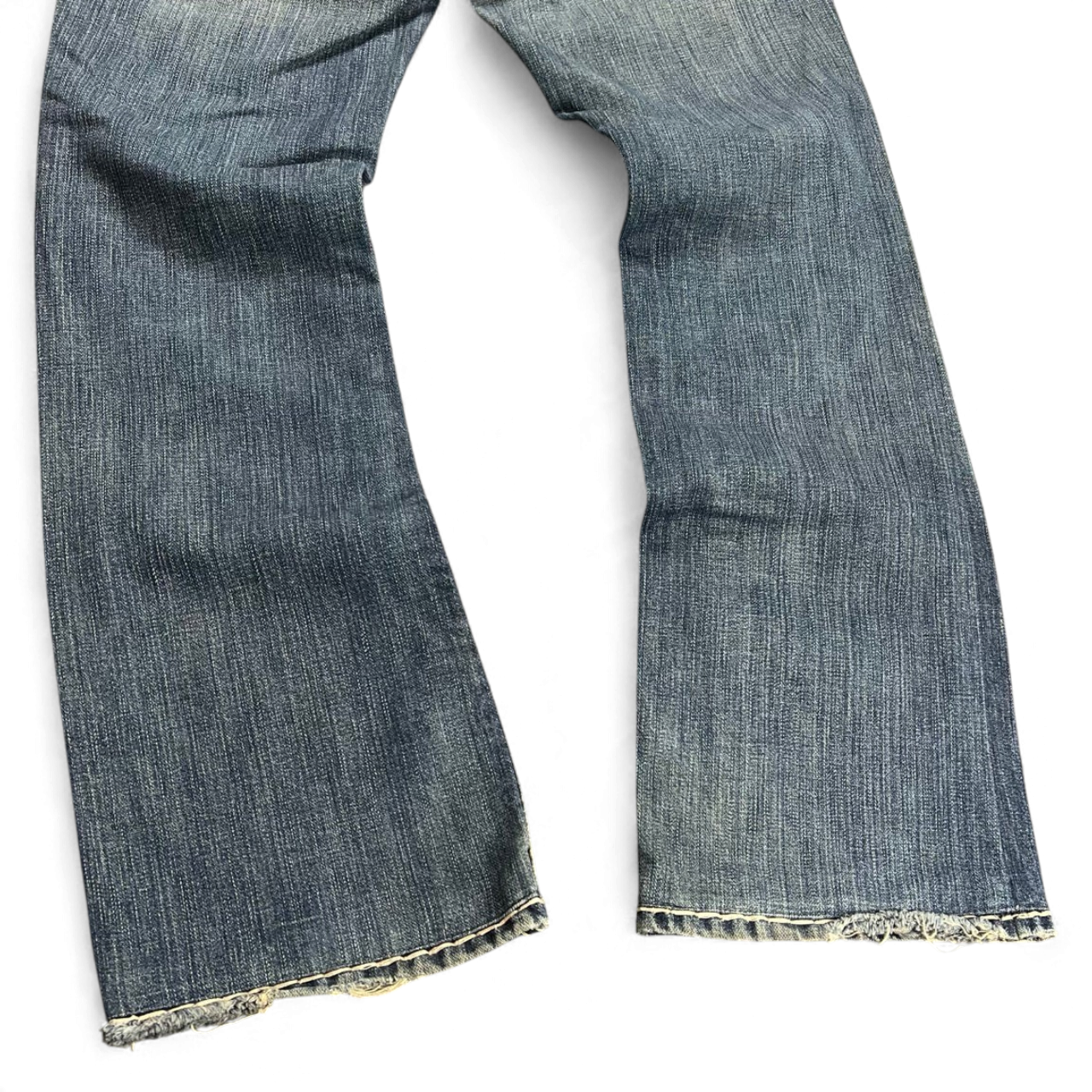 TWC Vintage True Religion Billy Super T Bootcut Jeans in blau mit ausgefransten Beinabschlüssen