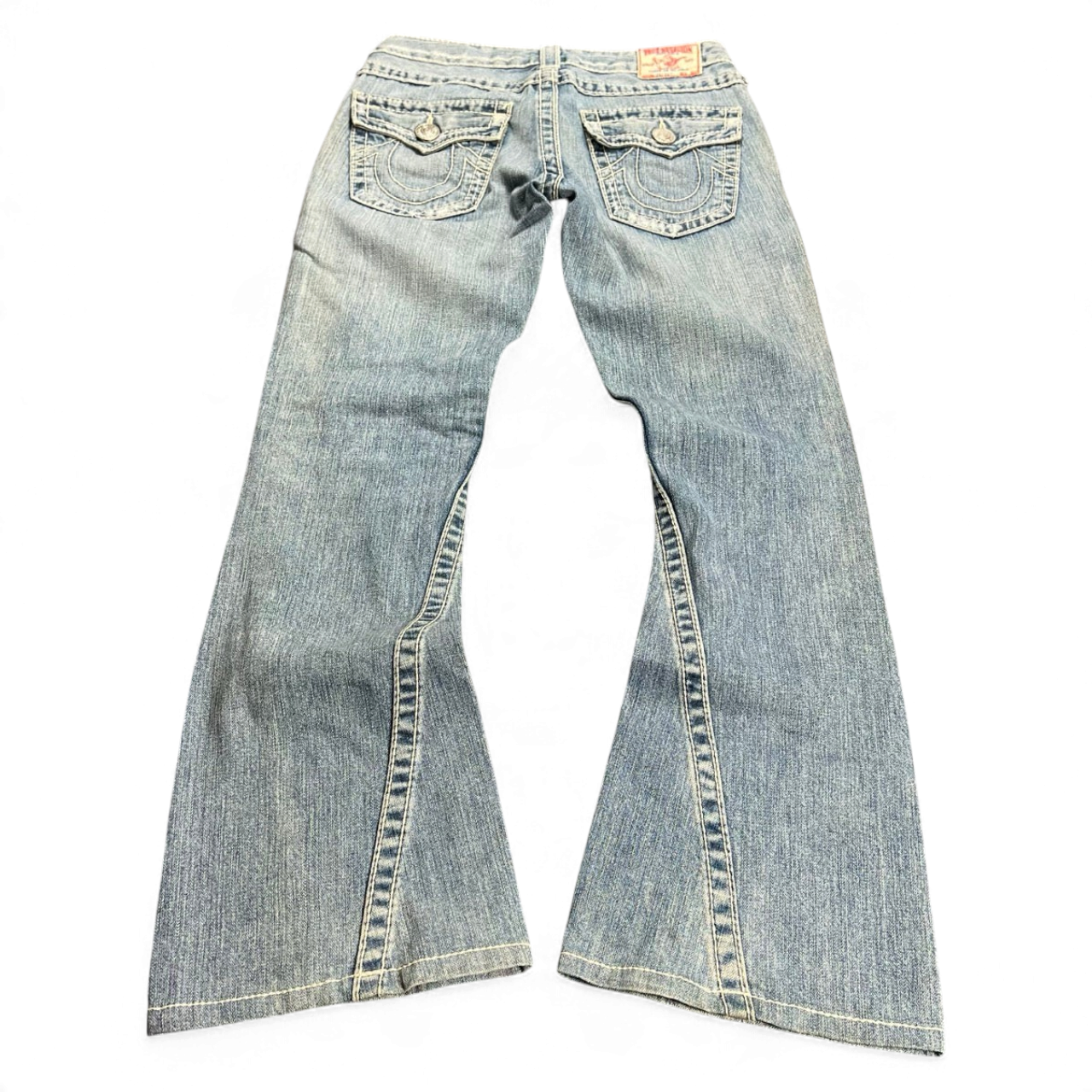 TWC Vintage Damen True Religion Joey Big T Bootcut Jeans in hellblauem Denim mit markanten Nähten und Gesäßtaschen