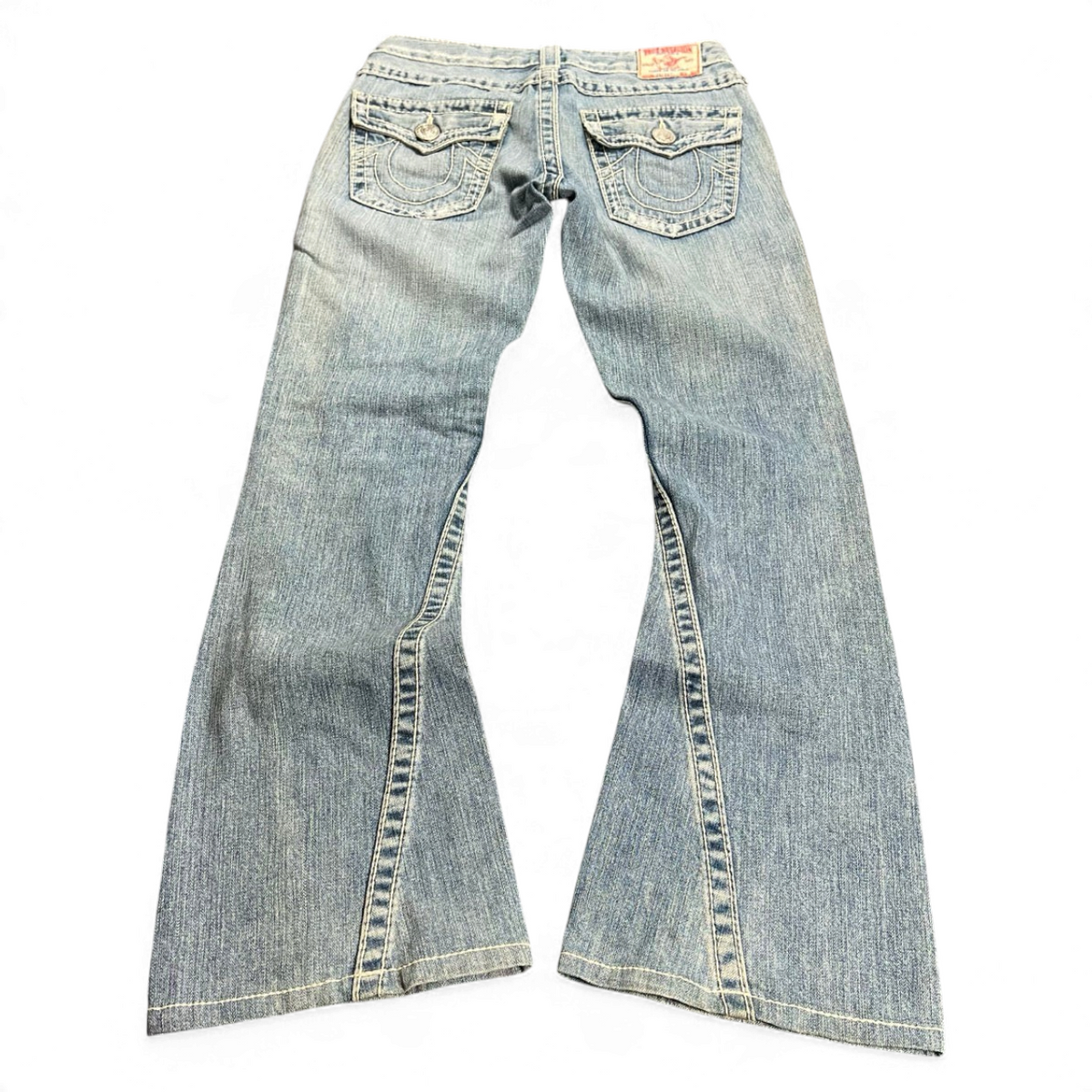 TWC Vintage Damen True Religion Joey Big T Bootcut Jeans in hellblauem Denim mit markanten Nähten und Gesäßtaschen
