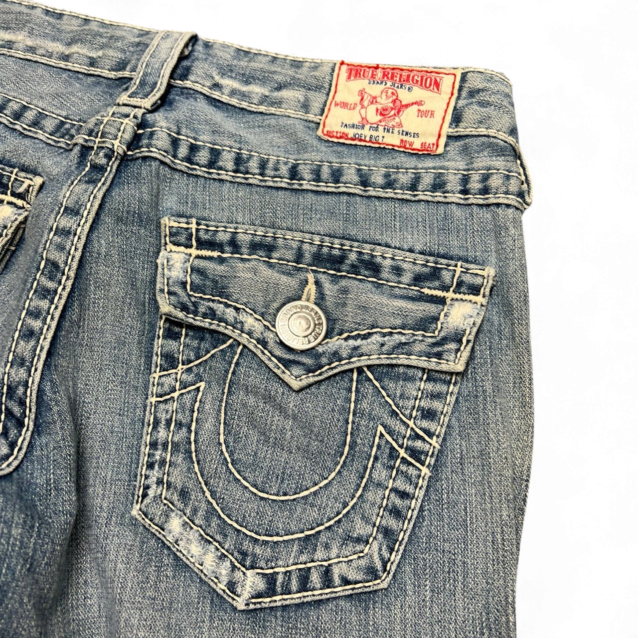 TWC Vintage True Religion Joey Big T Damen Bootcut Jeans in verwaschenem Blau mit markanten Kontrastnähten