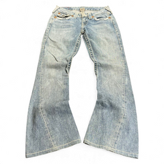 TWC Vintage Damen True Religion Joey Big T Bootcut Jeans in hellblauem Denim mit markanten Kontrastnähten