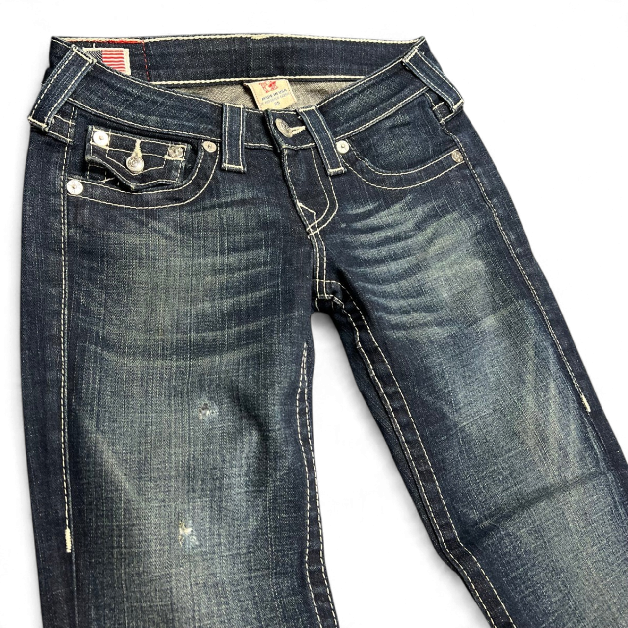 TWC Vintage Damen True Religion Joey Bootcut Jeans in verwaschenem Dunkelblau mit markanten hellen Kontrastnähten