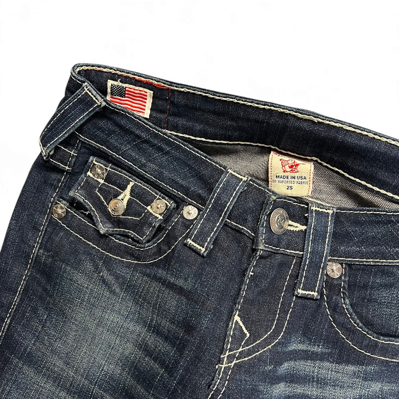 TWC Vintage Damen True Religion Joey Bootcut Jeans in Dunkelblau mit markanten Kontrastnähten und US-Flaggen-Label