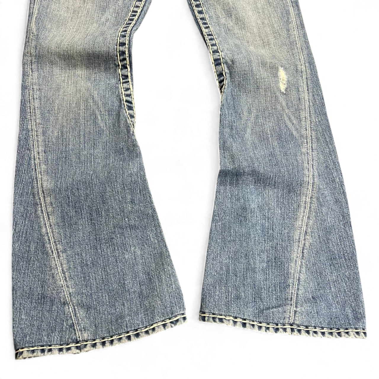 TWC Vintage Damen True Religion Joey Super T Bootcut Jeans in verwaschenem Blau mit markanten Kontrastnähten