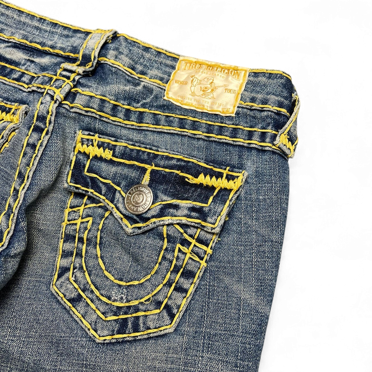 TWC Vintage True Religion Damen Bootcut Jeans in Blau mit markanten gelben Kontrastnähten und Gesäßtasche