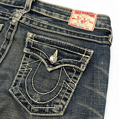 TWC Vintage True Religion Disco Joey Big T Bootcut Jeans in dunkelblauem Denim mit markanten hellen Kontrastnähten