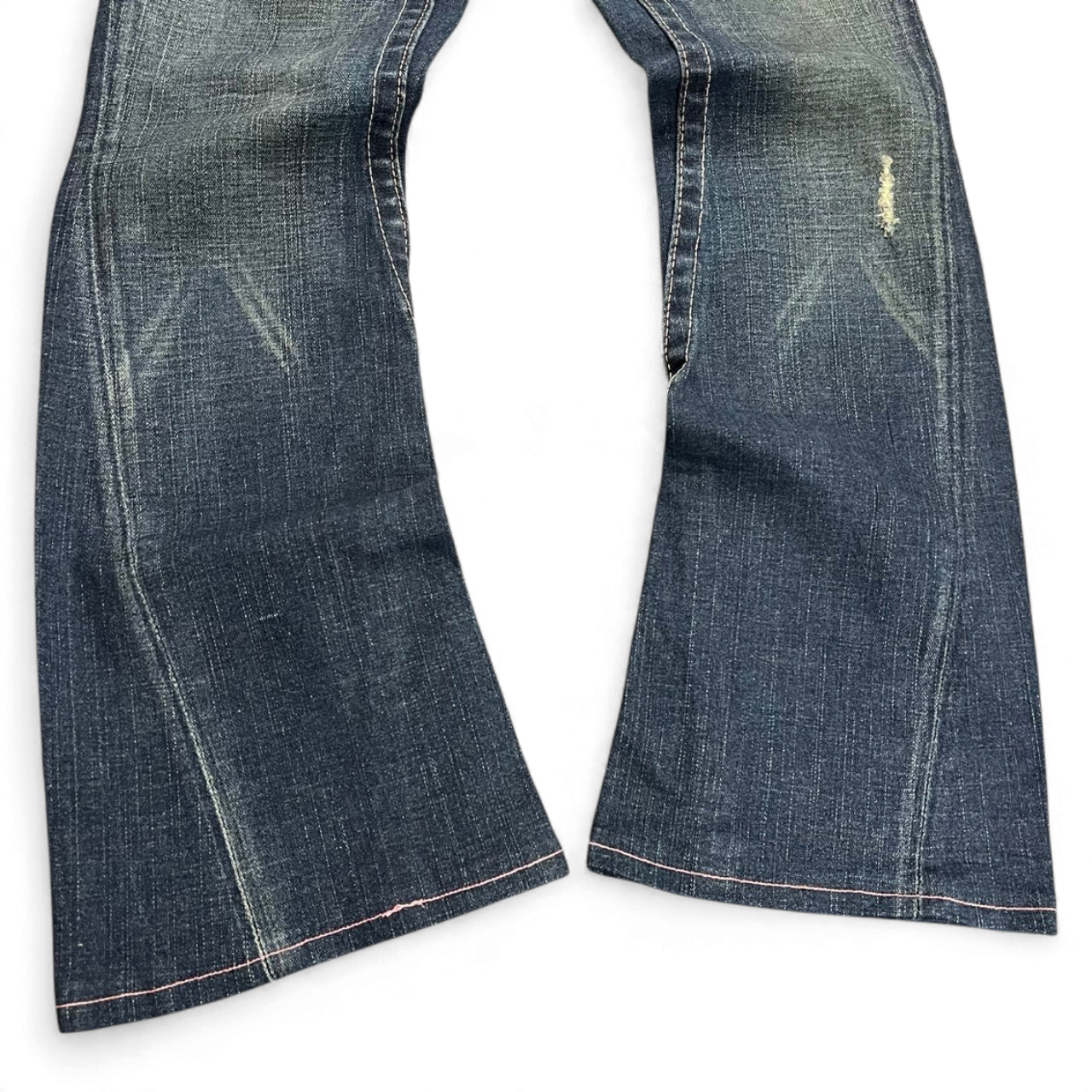TWC Vintage Damen True Religion Joey Bootcut Jeans in Dunkelblau mit Distressed-Details und Kontrastnähten