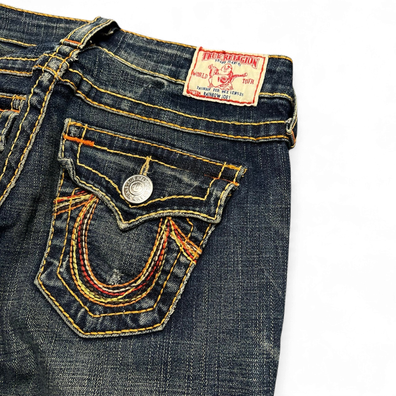 TWC Vintage True Religion Rainbow Joey Bootcut Jeans in dunkelblauem Denim mit markanten bunten Kontrastnähten