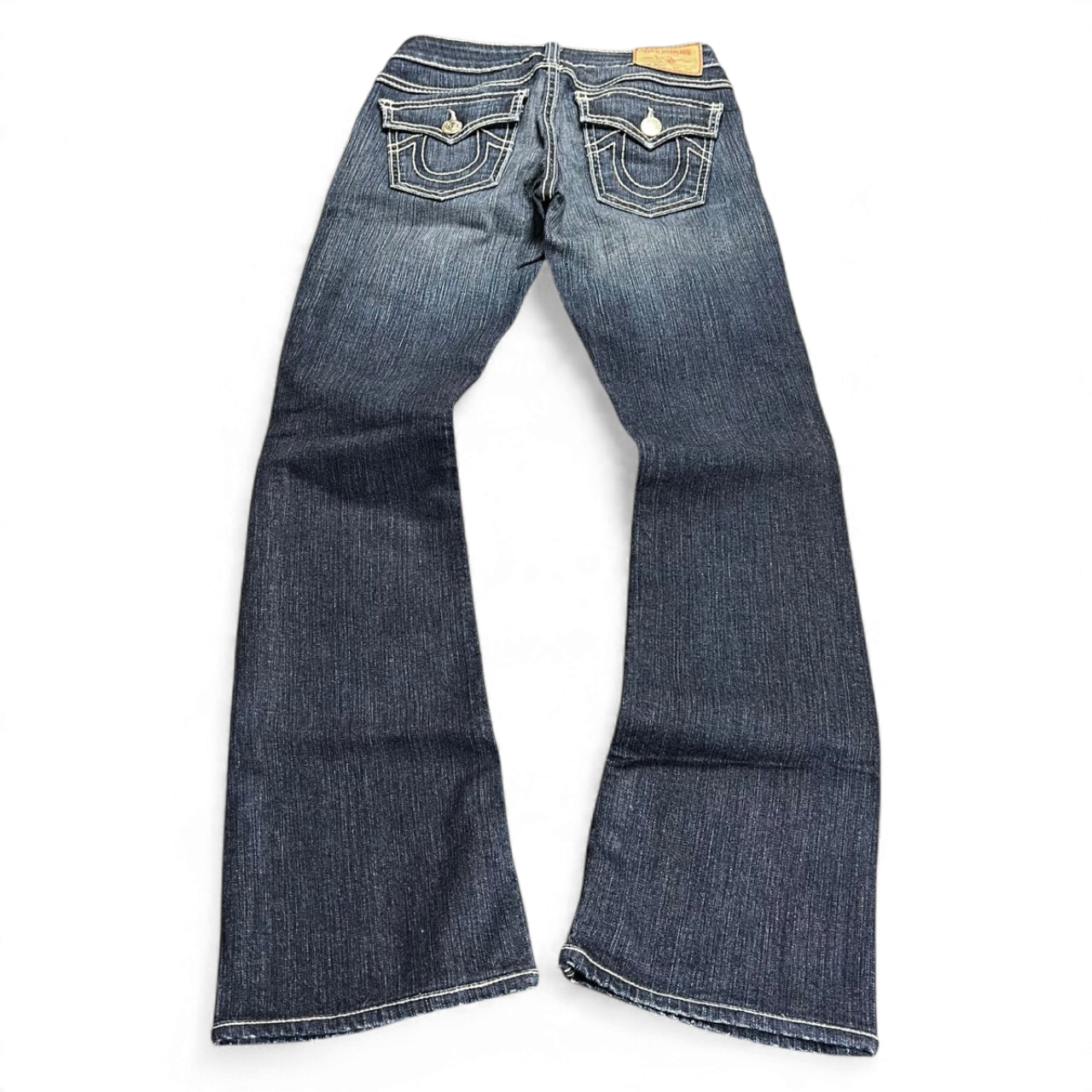 TWC Vintage Damen True Religion Becky Bootcut Jeans in Dunkelblau mit markanten Gesäßtaschen und Kontrastnähten
