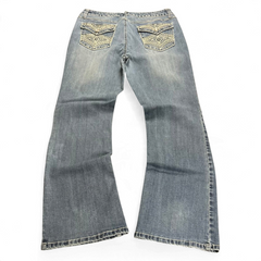 TWC Vintage Damen Y2K Bootcut Jeans in Blau mit verzierten Gesäßtaschen und Stickereidetails