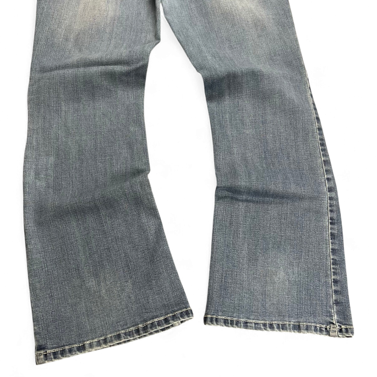 TWC Vintage Damen Y2K Bootcut Jeans in verwaschenem Blau mit ausgestelltem Beinverlauf