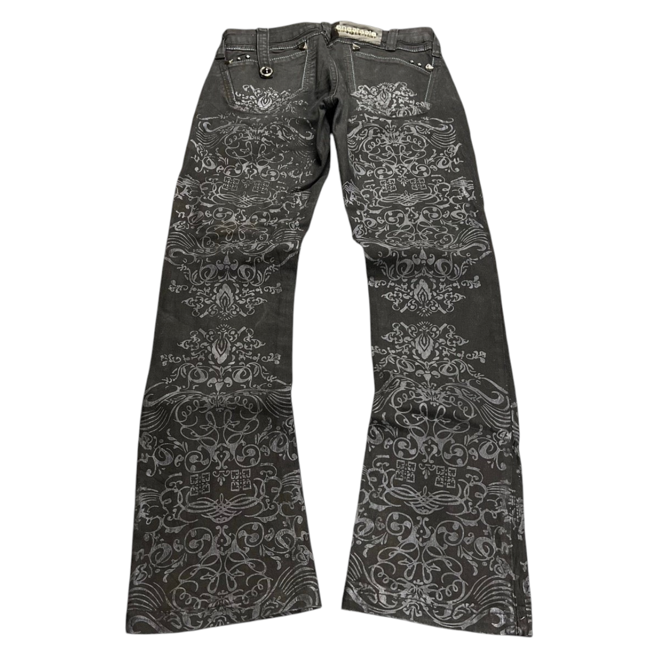 TWC Vintage Anastasia Y2K Bootcut-Jeans in Schwarz mit aufwendigem floralem Muster und Ziernieten auf der Rückseite