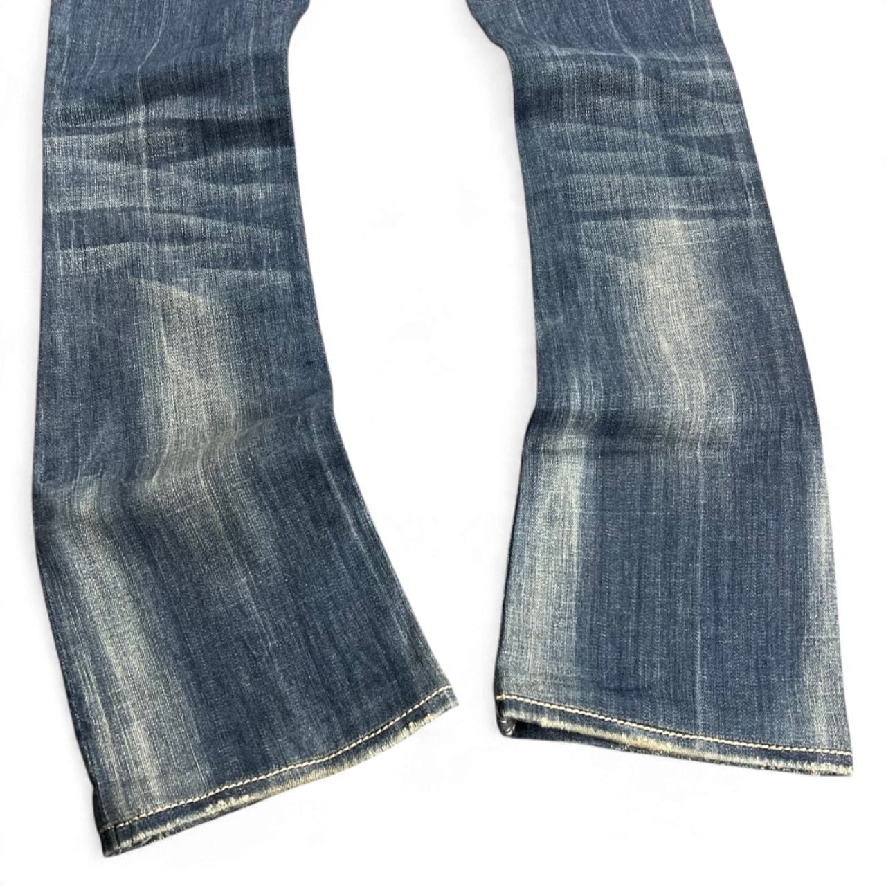 TWC Vintage Damen Rock Revival Bootcut Jeans in verwaschenem Blau mit ausgefransten Beinabschlüssen