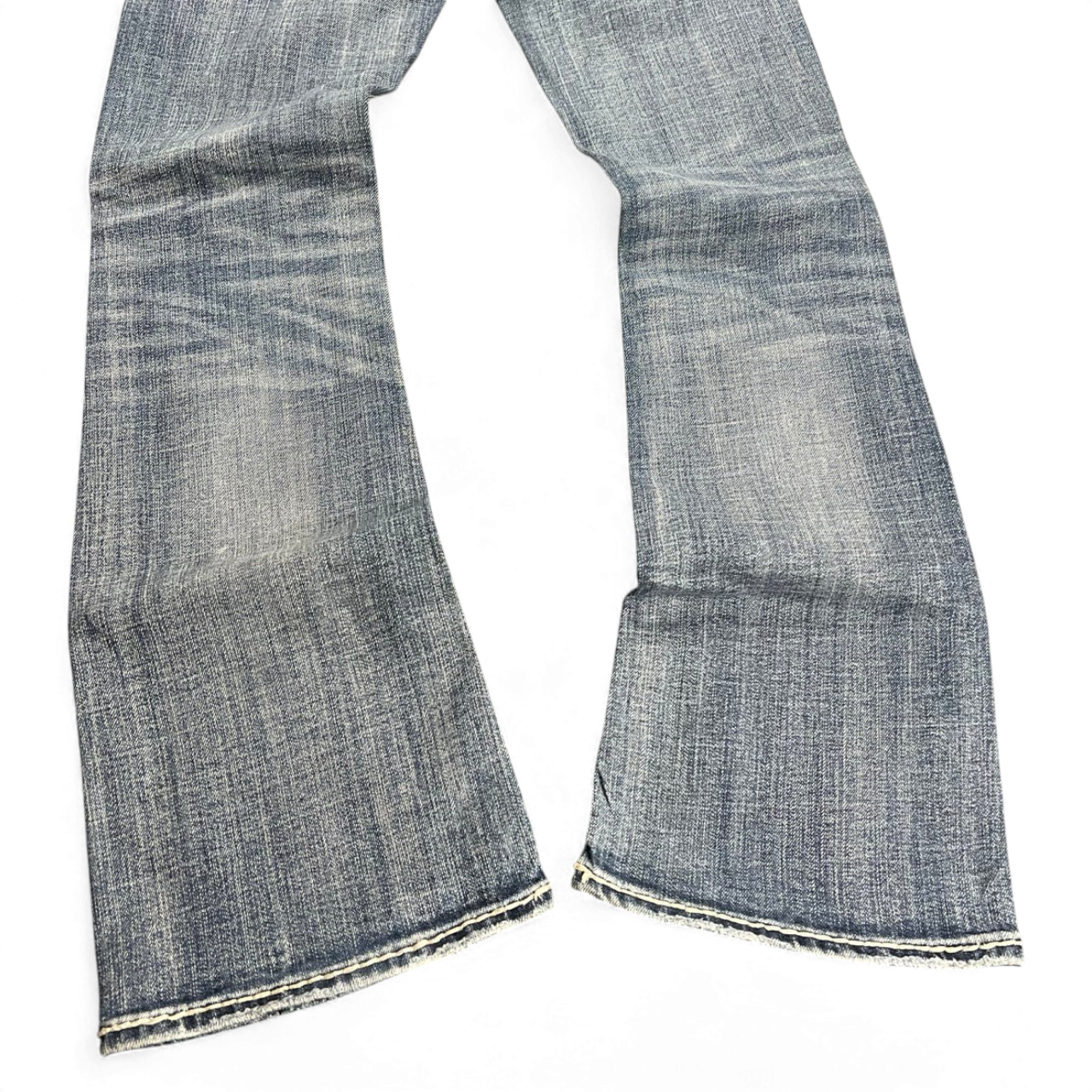 TWC Vintage Damen Rock Revival Bootcut Jeans in verwaschenem Blau mit markanten Ziernähten am Saum