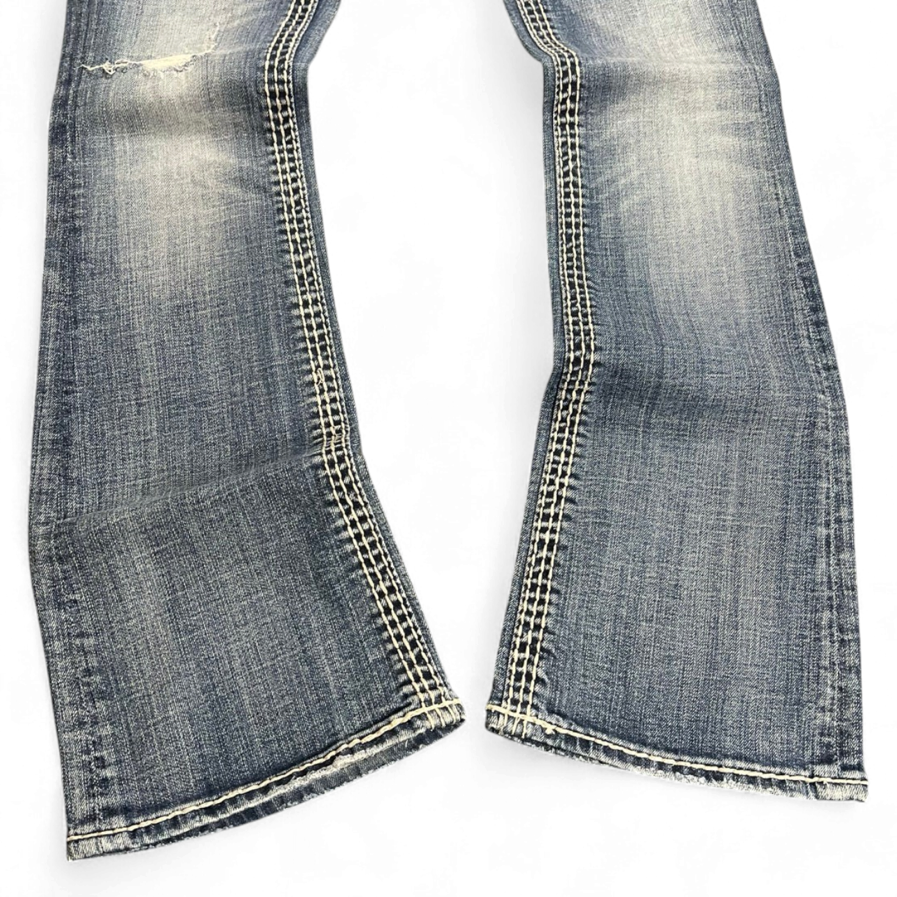 TWC Vintage Damen Rock Revival Bootcut Jeans in Blau mit markanten Kontrastnähten und Used-Look-Details