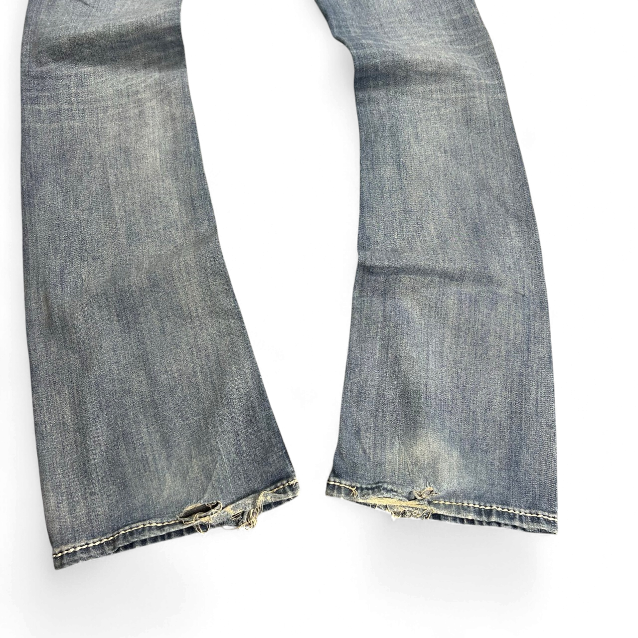 TWC Vintage Damen Rock Revival Bootcut Jeans in verwaschenem Blau mit ausgefransten Beinabschlüssen