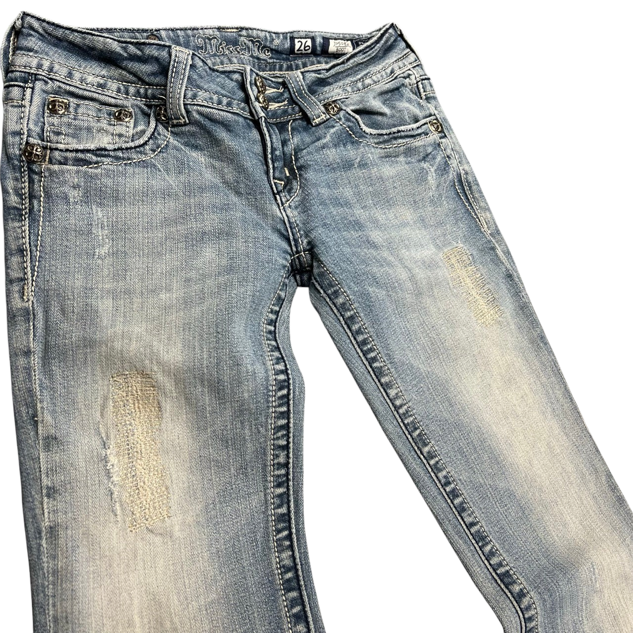 TWC Vintage Miss Me Damen Bootcut-Jeans in verwaschenem Blau mit Used-Look-Details und Ziernieten