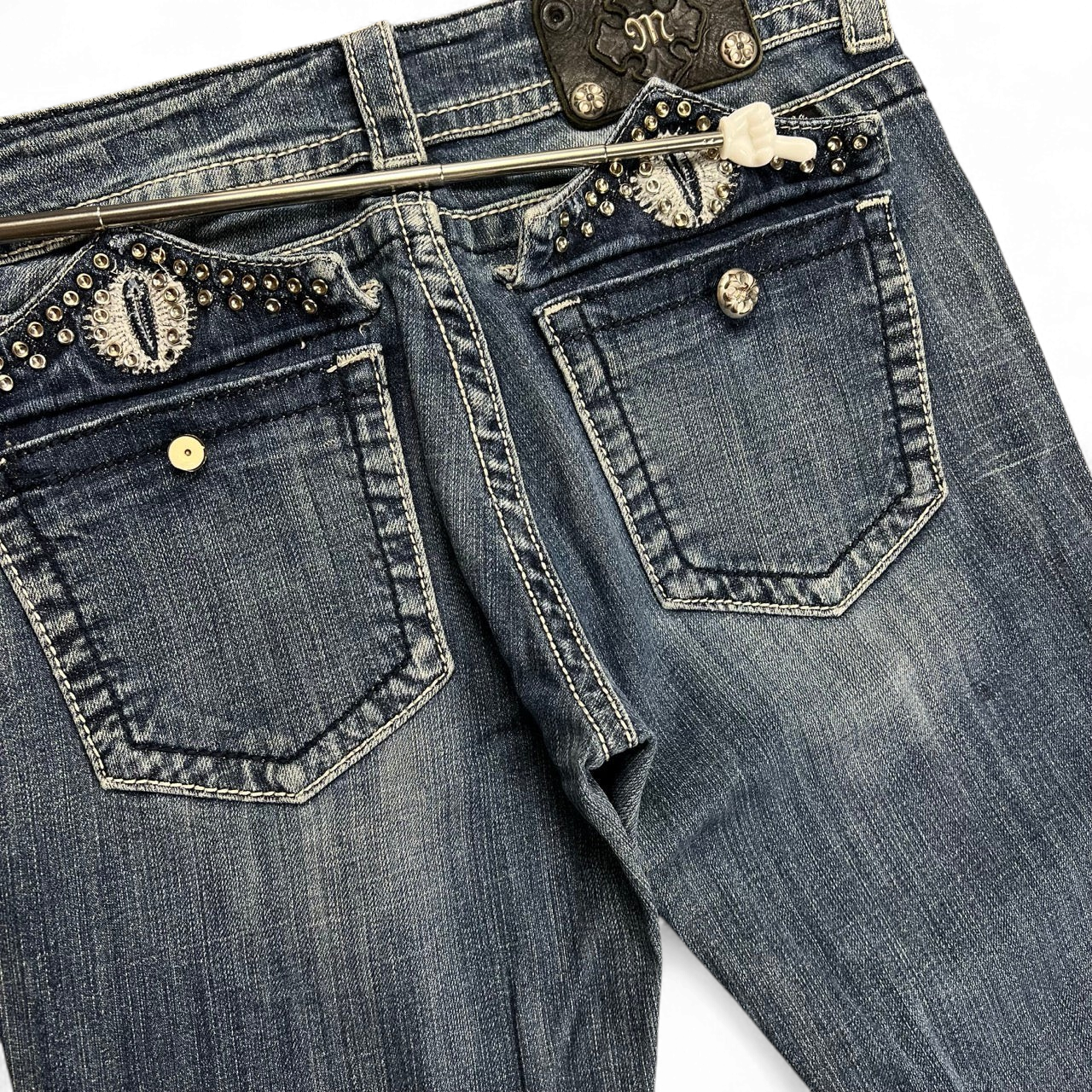 TWC Vintage Miss Me Damen Bootcut Jeans in Blau mit verzierten Gesäßtaschen und Strasssteinen