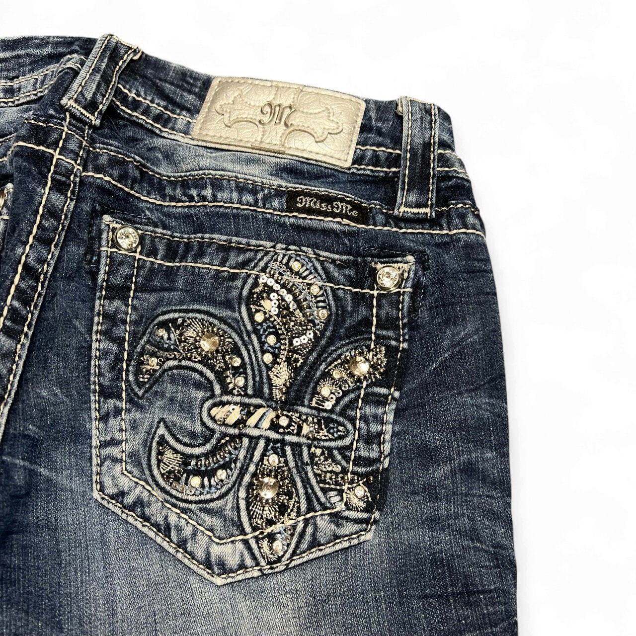 TWC Vintage Damen Miss Me Bootcut Jeans in Dunkelblau mit aufwendig bestickter Gesäßtasche und Strasssteinen