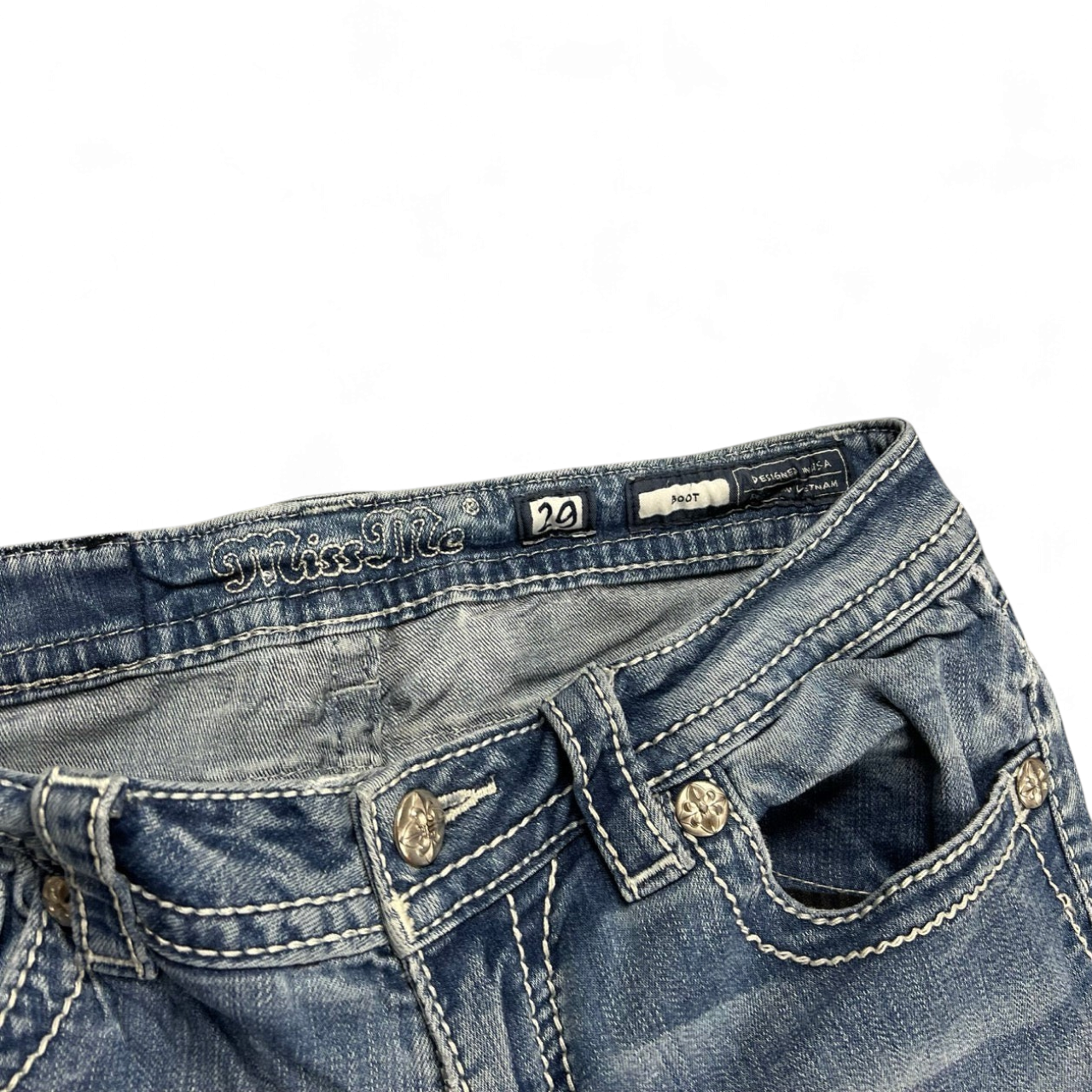 TWC Vintage Miss Me Damen Bootcut Jeans in Blau mit markanten Ziernähten und Logo-Details am Bund