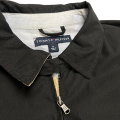 TWC Vintage Tommy Hilfiger Harrington Jacke in Schwarz mit Reißverschluss und Markenetikett am Kragen
